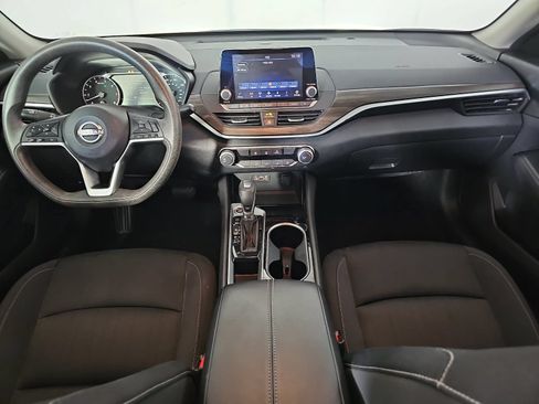 Certified 2024 Nissan Altima 2.5 SV FWD image 11