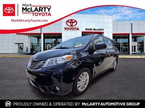 Used 2016 Toyota Sienna XLE FWD image 1