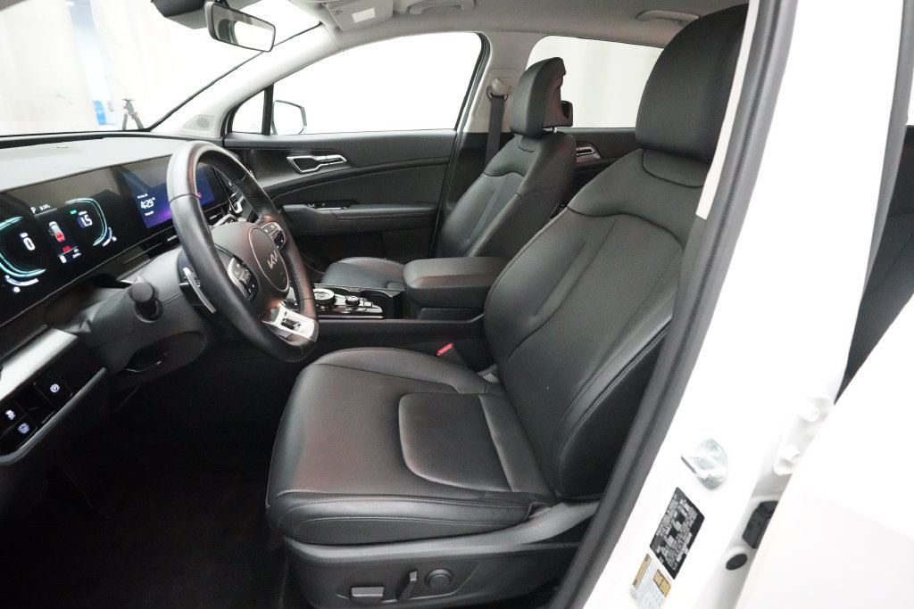 Used 2023 Kia Sportage EX AWD/4WD image 7