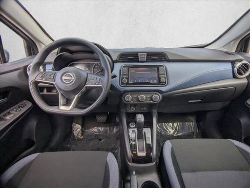 Used 2025 Nissan Versa SV image 15