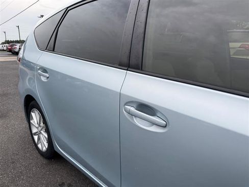 Used 2014 Toyota Prius V Five image 21