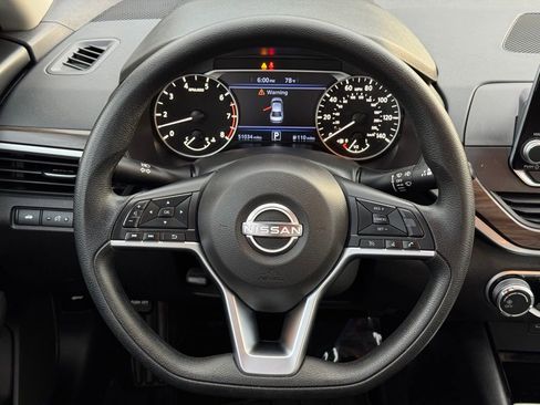 Used 2024 Nissan Altima 2.5 SV image 20