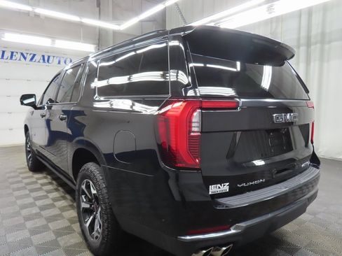 Used 2025 GMC Yukon XL AT4 w/ AT4 Premium Package image 5