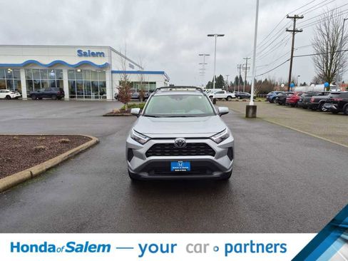 Used 2025 Toyota RAV4 XLE image 31
