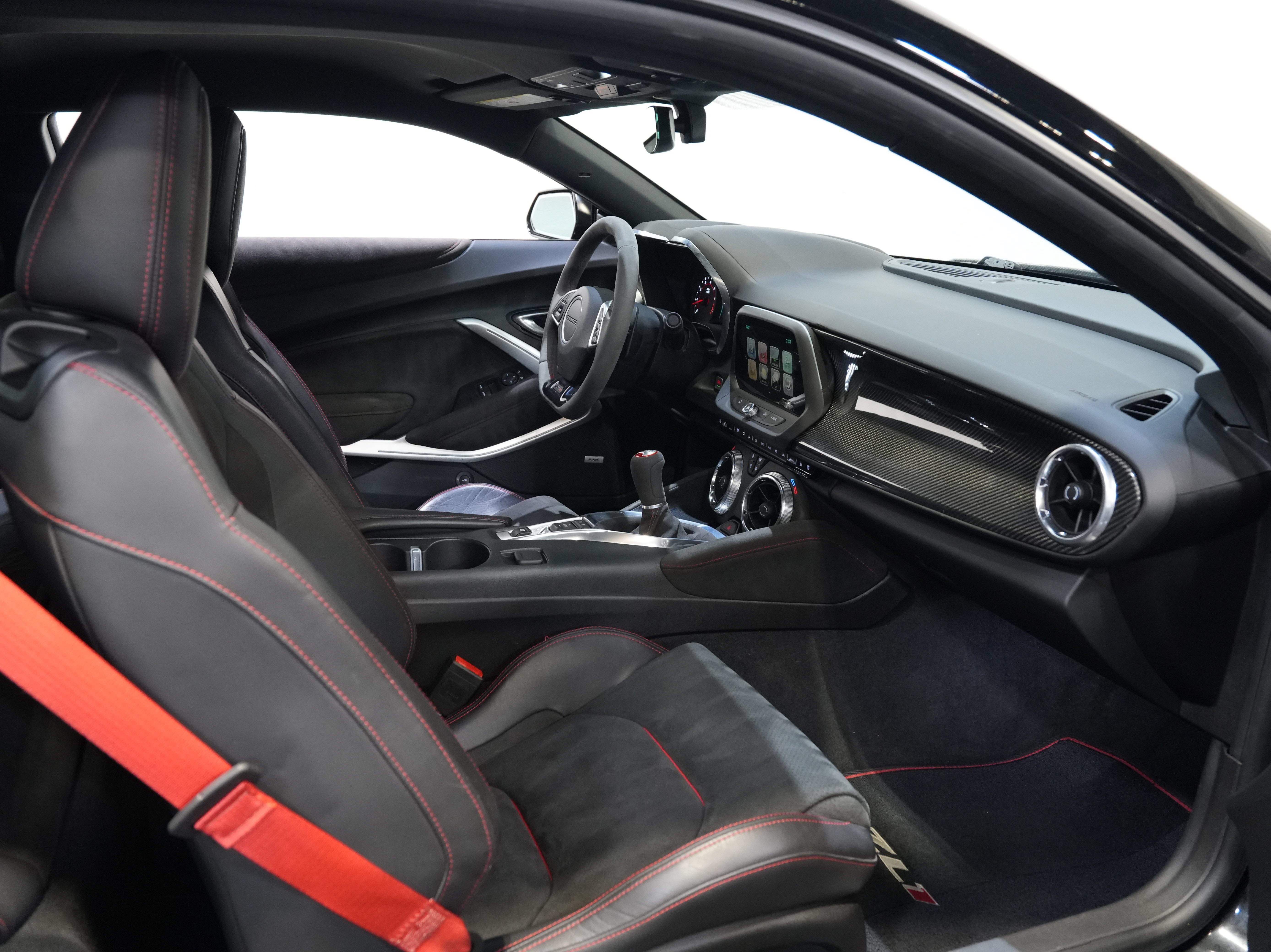Used 2018 Chevrolet Camaro ZL1 RWD image 32