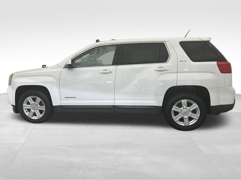 Used 2014 GMC Terrain SLE image 2