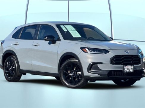 Certified 2025 Honda HR-V Sport image 2