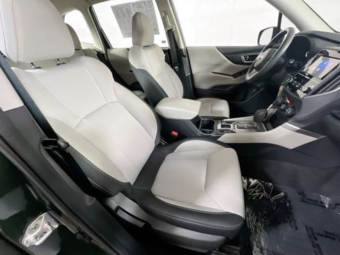Used 2023 Subaru Forester AWD/4WD image 25