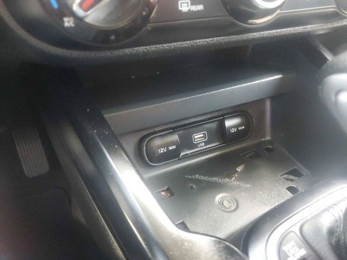 Used 2021 Kia Soul LX FWD image 26