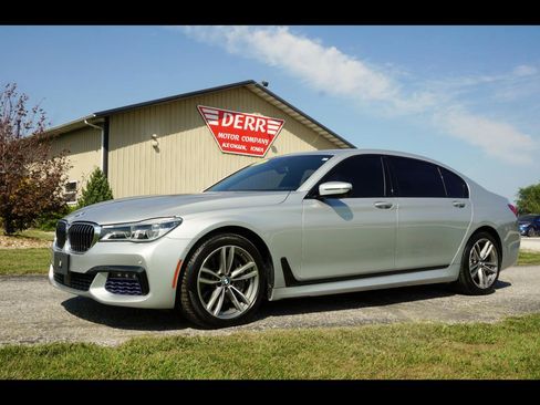 Used 2018 BMW 750i xDrive image 1