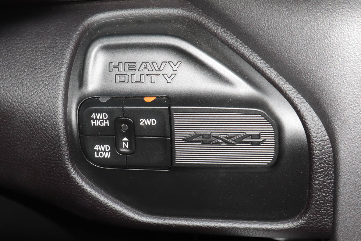 Used 2024 RAM 2500 Big Horn w/ Night Edition AWD/4WD image 11