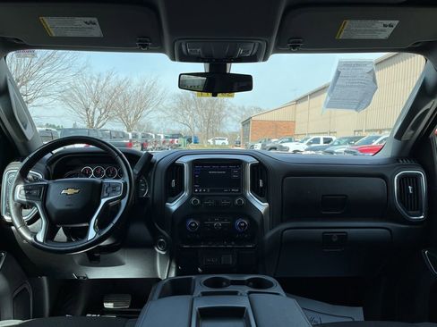 Used 2022 Chevrolet Silverado 1500 LT AWD/4WD image 22