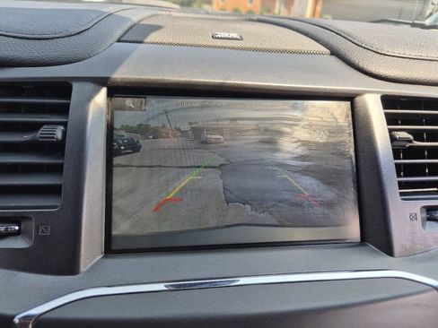Used 2015 Lincoln MKS w/ Equipment Group 101A FWD image 18