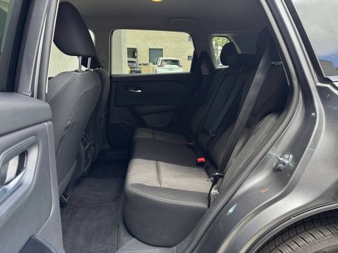 Used 2025 Nissan Rogue SV FWD image 28