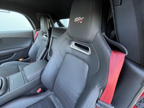 Used 2020 Jaguar F-TYPE Checkered Flag image 16