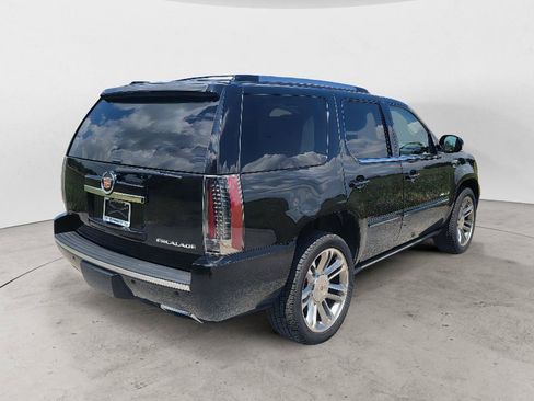 Used 2014 Cadillac Escalade Premium AWD/4WD image 12