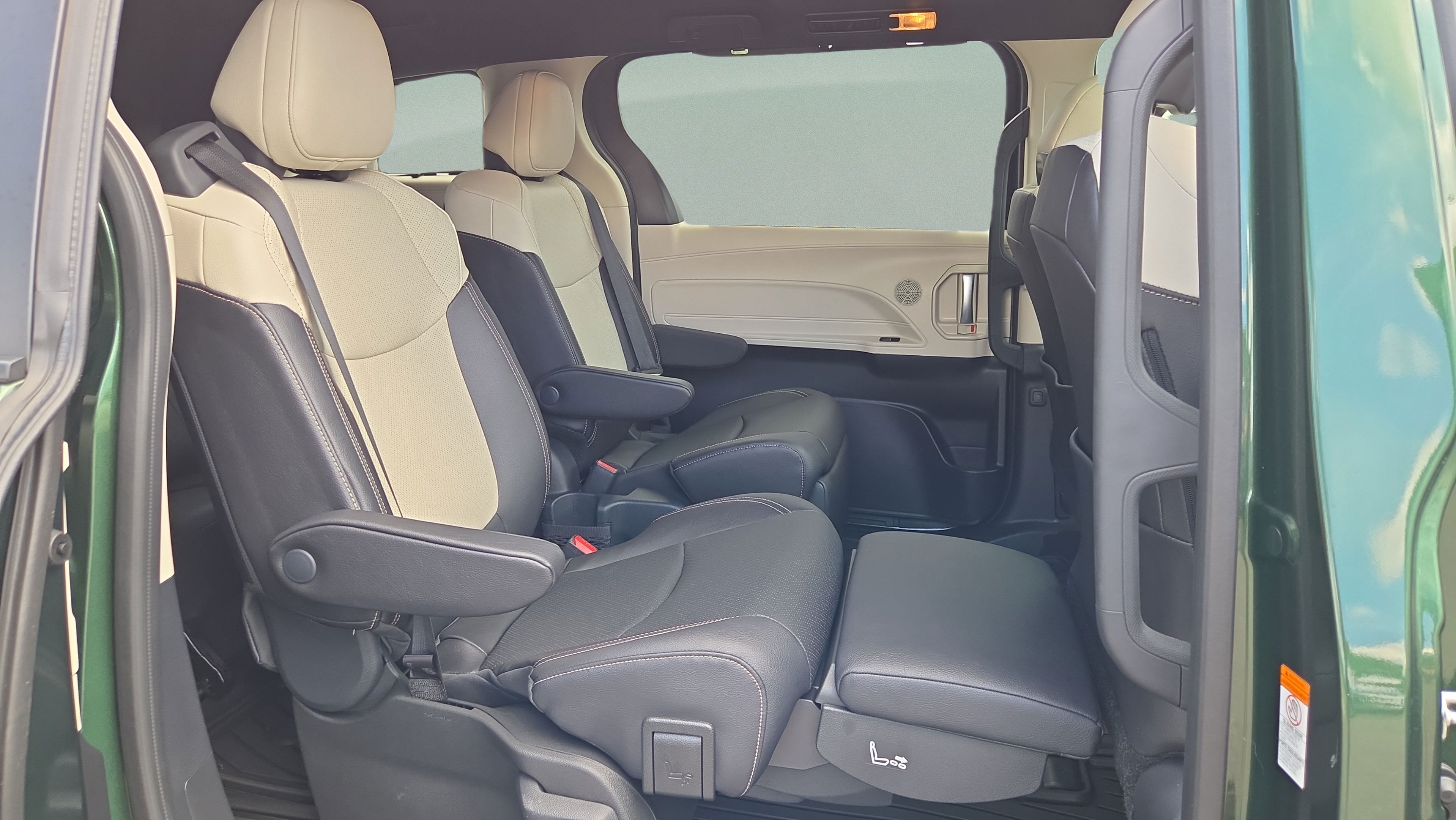 Certified 2026 Toyota Sienna Limited AWD/4WD image 17