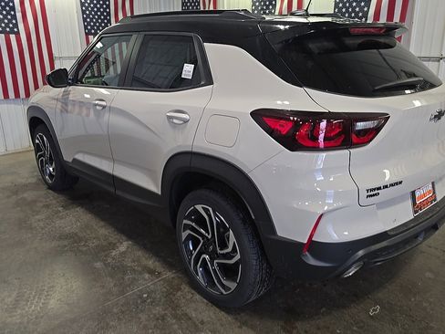 New 2026 Chevrolet TrailBlazer RS w/ Convenience Package image 2