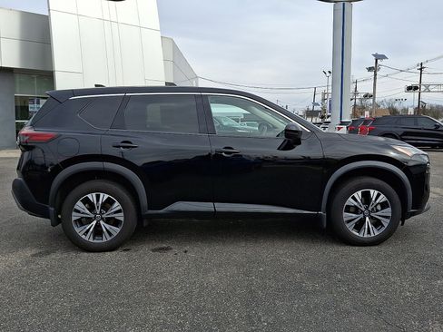 Used 2021 Nissan Rogue SV image 7