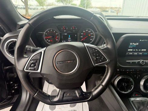 Used 2017 Chevrolet Camaro LT w/ RS Package image 6