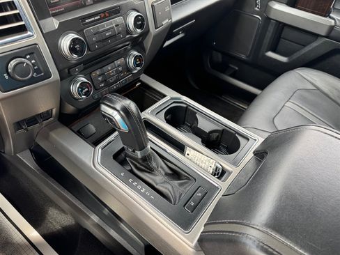 Used 2015 Ford F150 Platinum w/ Equipment Group 701A Luxury AWD/4WD image 17