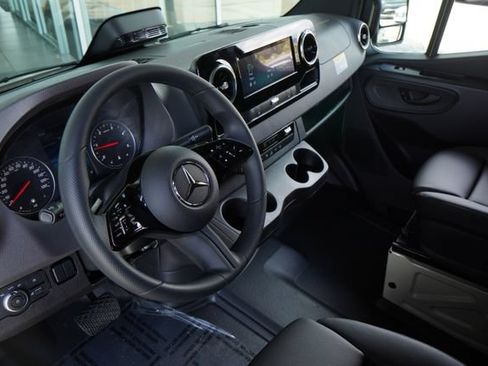 New 2025 Mercedes-Benz Sprinter 2500 image 25
