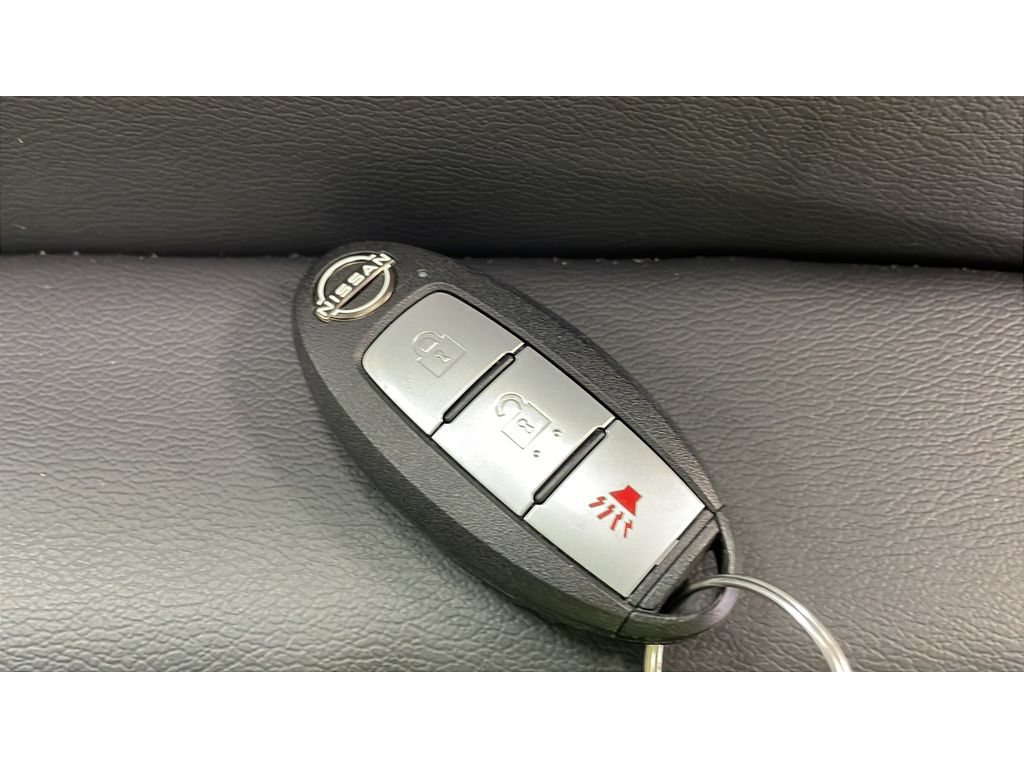 Used 2025 Nissan Frontier SV AWD/4WD image 19