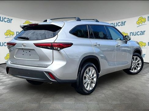 Used 2023 Toyota Highlander Limited AWD/4WD image 6