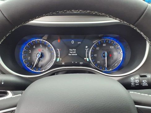New 2027 Chrysler Pacifica Select FWD image 12