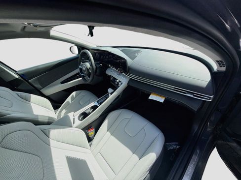 New 2026 Hyundai Elantra Limited FWD image 20