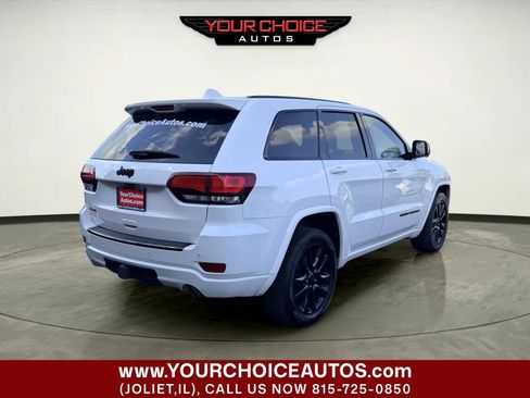 Used 2017 Jeep Grand Cherokee Altitude AWD/4WD image 7