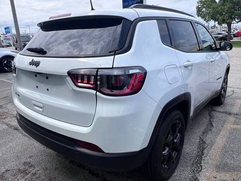 Used 2025 Jeep Compass Latitude w/ Altitude Special Edition AWD/4WD image 11