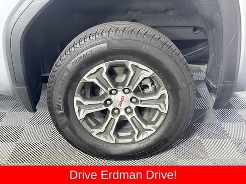 Used 2026 GMC Sierra 1500 SLT AWD/4WD image 4