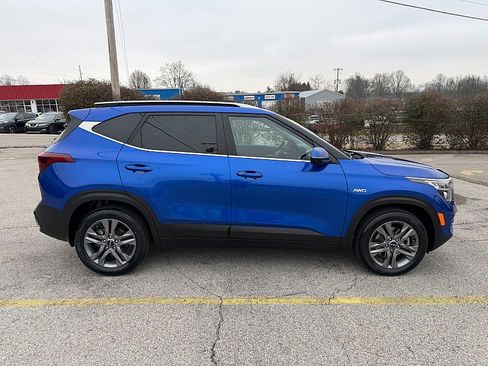 Used 2023 Kia Seltos S w/ Navigation Package image 10