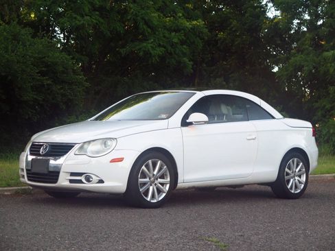 Used 2008 Volkswagen Eos 2.0T FWD image 1