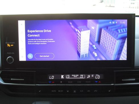 Certified 2025 Toyota Sienna XLE w/ XLE Plus Package AWD/4WD image 33