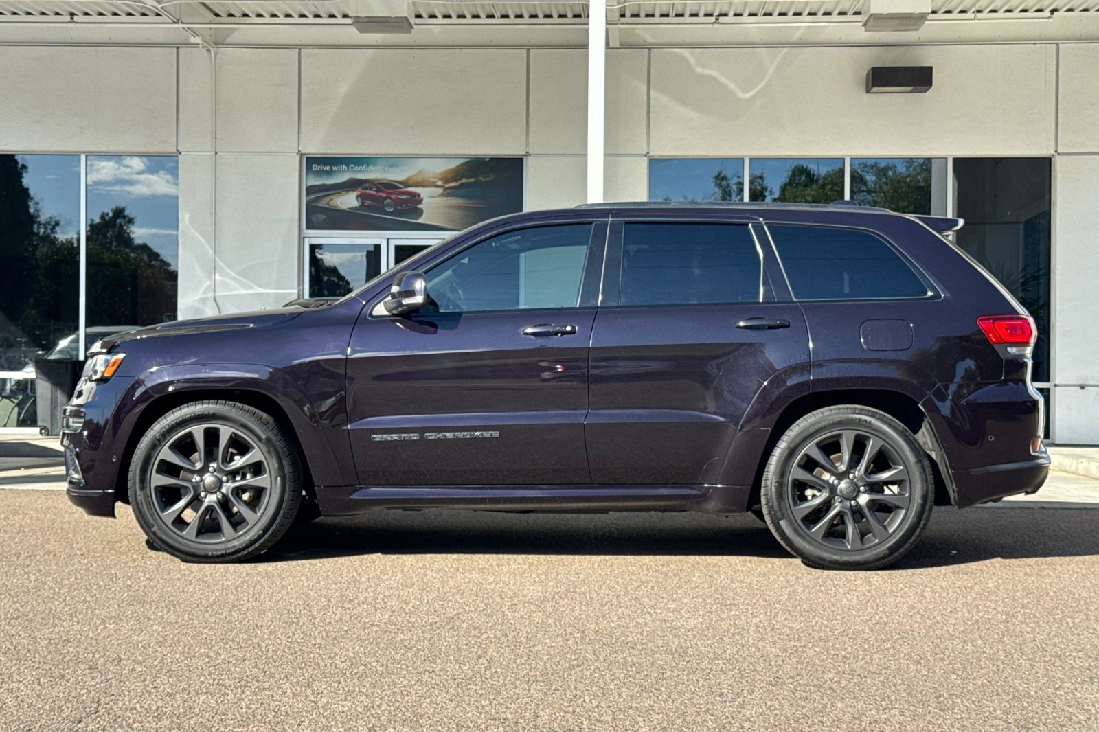 Used 2018 Jeep Grand Cherokee High Altitude AWD/4WD image 2