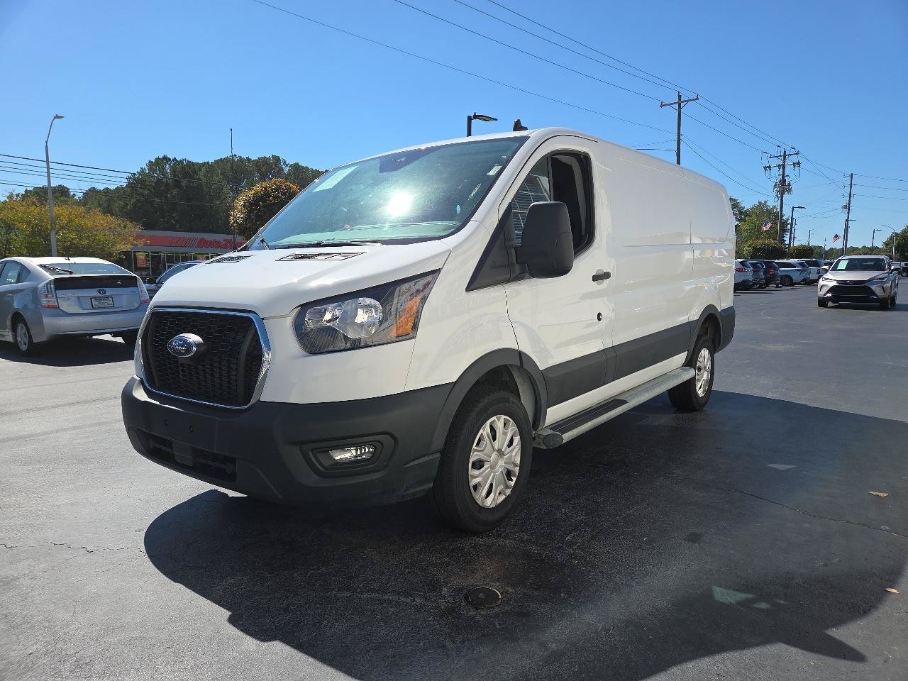 Used 2025 Ford Transit 250 Low Roof w/ Exterior Upgrade Package RWD image 4