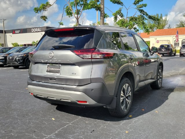 Used 2023 Nissan Rogue SV w/ SV Premium B Package FWD image 4