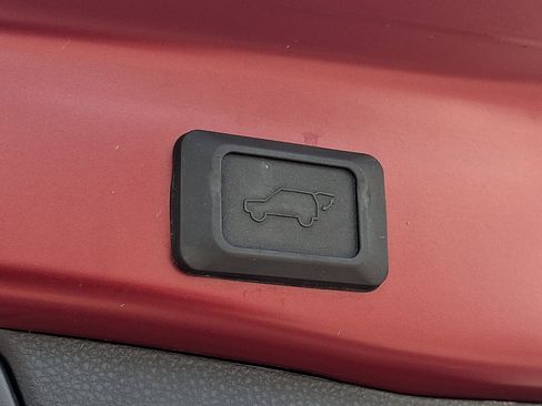 Used 2024 Toyota RAV4 XLE w/ Convenience Package AWD/4WD image 28
