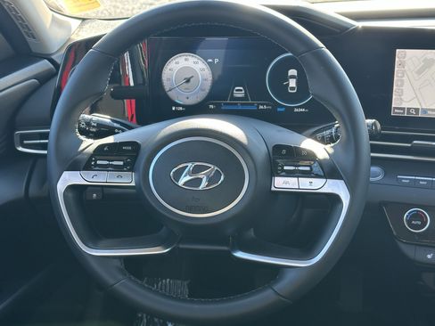 Used 2023 Hyundai Elantra SEL w/ Convenience Package image 23