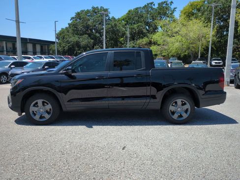 Used 2025 Honda Ridgeline TrailSport image 3