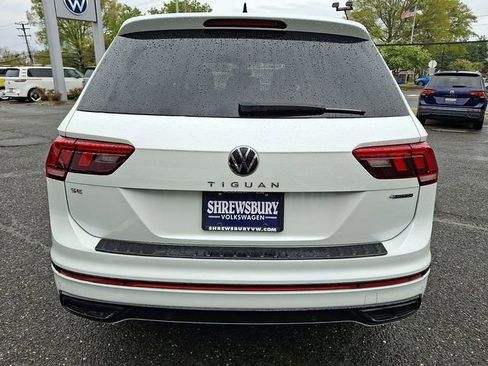 Used 2023 Volkswagen Tiguan SE R-Line AWD/4WD image 5