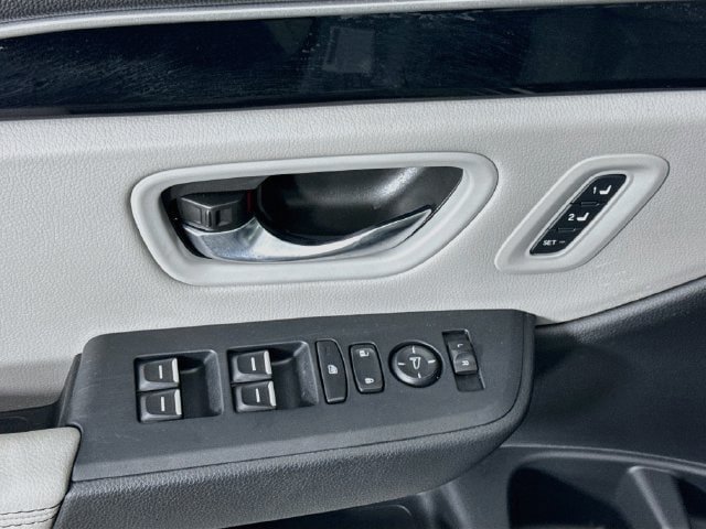 Used 2025 Honda Pilot EX-L image 19
