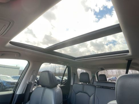 Used 2024 Honda Pilot Touring image 23