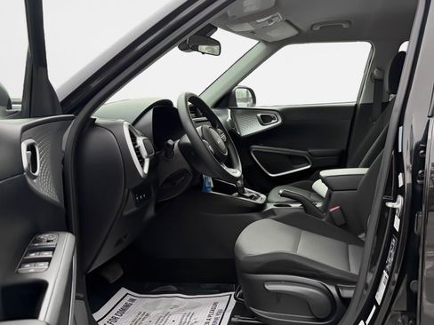 Used 2023 Kia Soul LX w/ Option Group 015 image 12