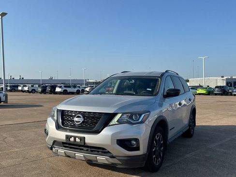 Used 2019 Nissan Pathfinder SV w/ Rock Creek Edition AWD/4WD image 6