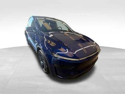 Used 2026 Tesla Model Y Long Range AWD/4WD image 7