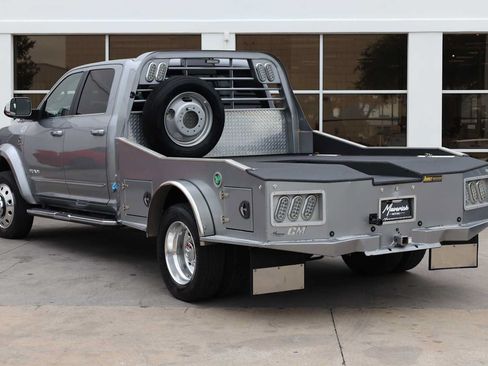 Used 2020 RAM 5500 4x4 Crew Cab image 11