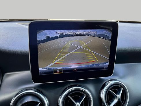 Used 2019 Mercedes-Benz GLA 250 image 27